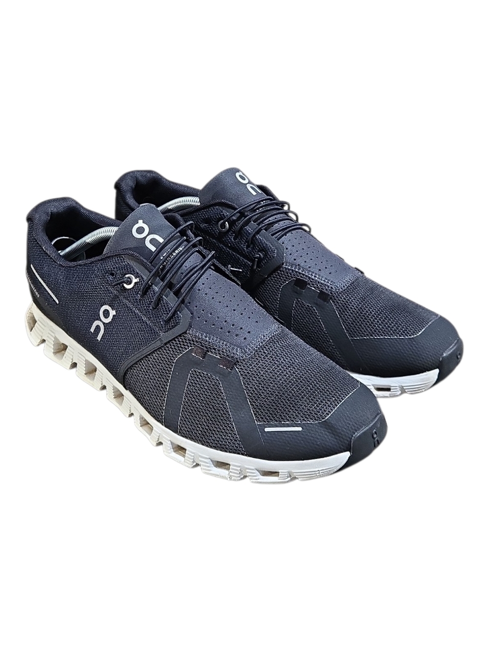 On Cloud 5 Running Shoes Swiss Engineering Men's Size 12  Black Sneakers